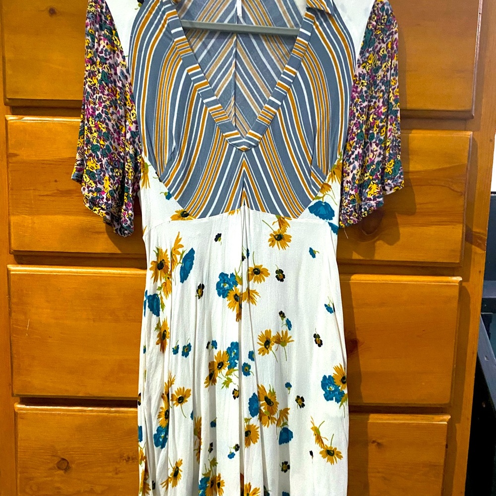 Ivory comb dress. Free people size 8 dress.